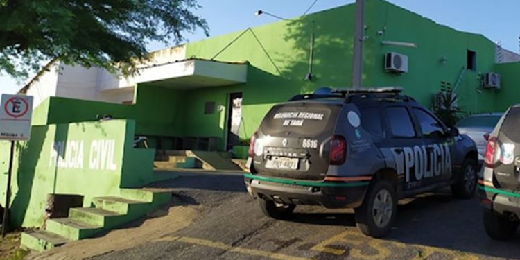 Conselheiro tutelar é preso após ser encontrado com drogas na companhia de adolescente em Tauá