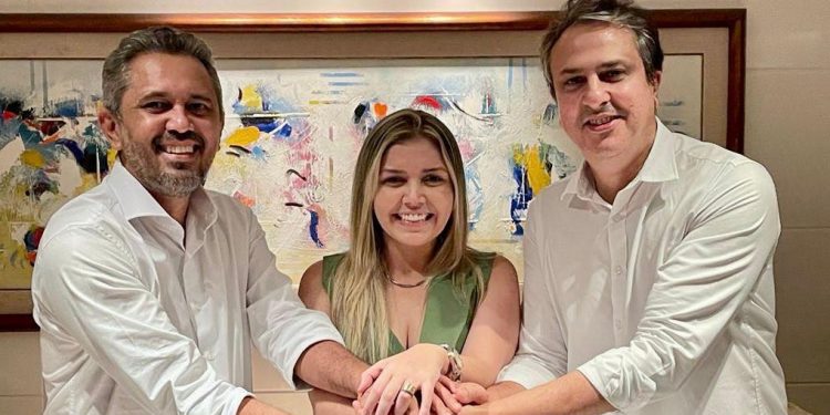 Renata Almeida renuncia à candidatura de vice na chapa de Elmano Freitas