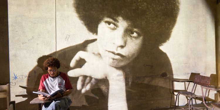 Cinemáfrica exibe o filme ‘Cabeça de Nêgo’, nesta quinta-feira (8), em Crato