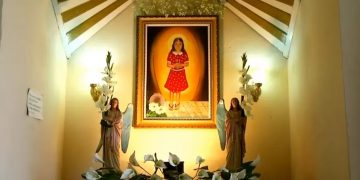 Reconstrução facial e estátua da futura beata Menina Benigna são apresentadas no Crato; veja fotos