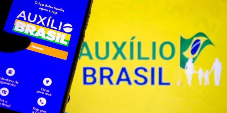 Dá para dobrar Auxílio Brasil e ganhar até R$ 1.220; veja como