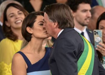 Bolsonaro entoou gritos de "imbrochável" durante manifestação do 7 de setembro (Foto: Evaristo Sá/AFP)