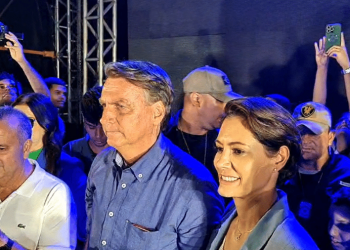 O presidente Jair Bolsonaro (PL) e a primeira-dama, Michelle, durante evento em Natal (Foto: Reprodução/Facebook/Jair Messias Bolsonaro)