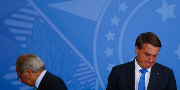 Bolsonaro encerrará mandato com Brasil mais endividado e fatura represada de gastos para 2023