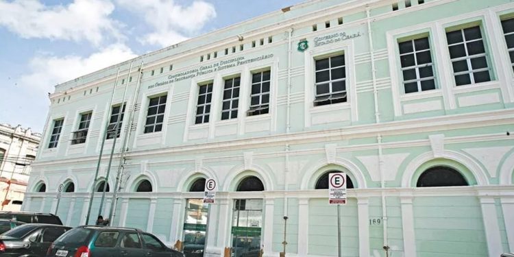 Policial militar é expulso após exigir R$ 2 mil para localizar itens roubados de vítima em Missão Velha