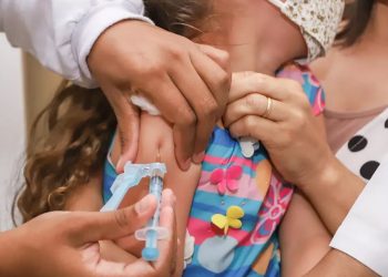 Até agora, apenas crianças maiores de 5 anos podiam tomar a vacina da Pfizer (Foto: Ascom/PMP)