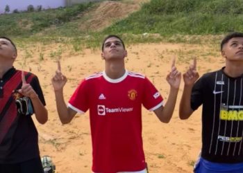 Luva de Pedreiro apaga vídeo em que anunciava fim de carreira e posta nova foto em rede social: ‘vamos voltar mais fortes’