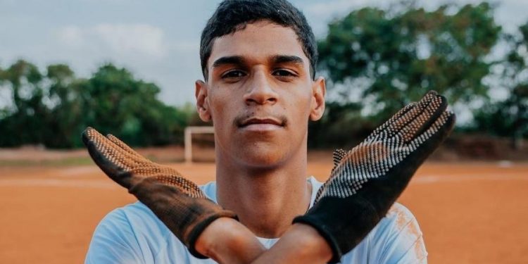 Luva de Pedreiro desiste da carreira e exclui vídeos: ‘Parei’