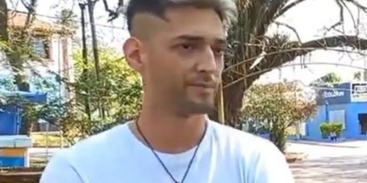 Homem desempregado acha bolsa com R$ 90,5 mil e devolve ao dono