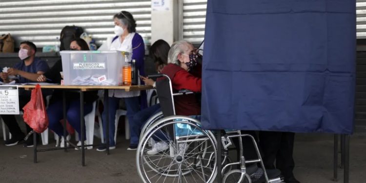 Por ampla maioria, Chile rejeita nova Constituição em plebiscito