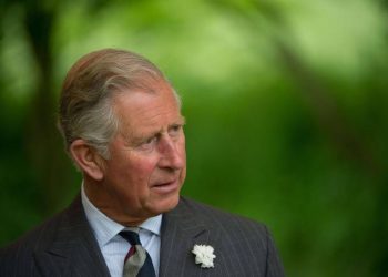 Charles, o novo rei britânico, durante visita à cidade de Langenburg, na Alemanha (Foto: Marijan Murat/AFP)