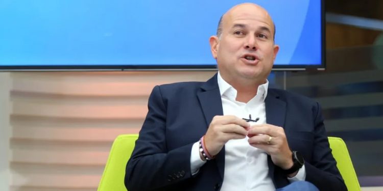 Roberto Cláudio promete Raio em todas as cidades e critica proposta de trazer FBI ao Ceará