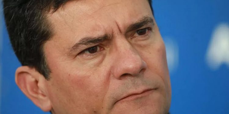 Justiça Eleitoral determina busca e apreensão na casa de Sergio Moro