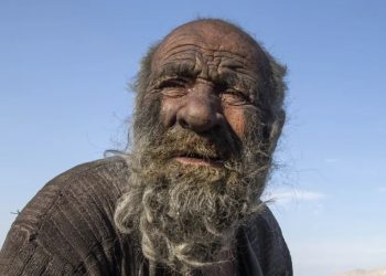 Amou Haji em foto de arquivo de 28 de dezembro de 2018, nos arredores da vila de Dezhgah, no distrito de Dehram, na província de Fars, no sudoeste iraniano (Foto: AFP)
