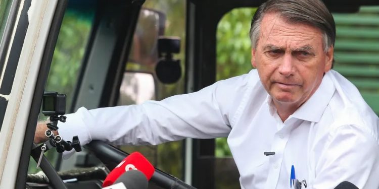 Governo Bolsonaro é reprovado por 40%, segundo Datafolha