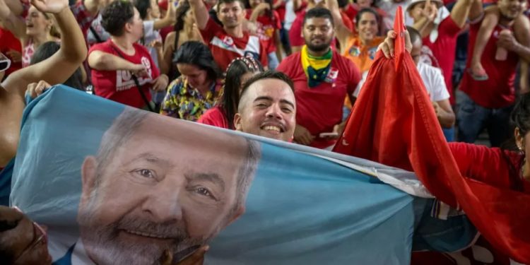 Lula vence em todos os 184 municípios do Ceará