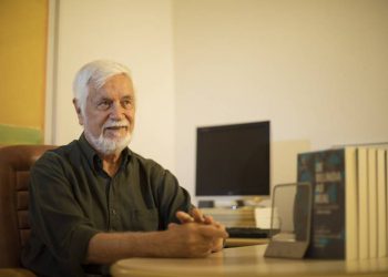 O economista Edmar Bacha: fundador da Casa das Graças e um dos pais do Plano Real, declara apoio a Lula (Foto: Gabriel Monteiro/Agência O Globo)