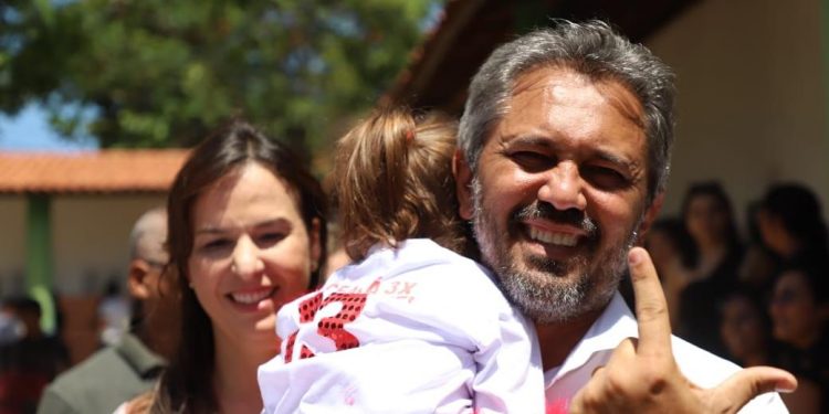 Elmano de Freitas é eleito governador do Ceará em primeiro turno