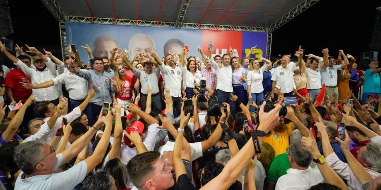 Elmano, Camilo, Izolda e Cid juntos em defesa da candidatura de Lula