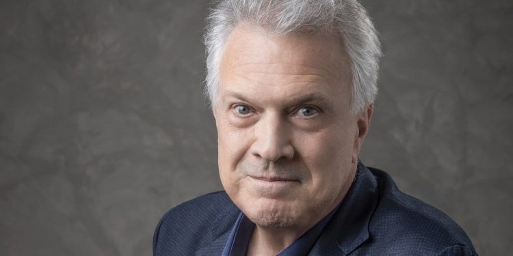 Globo ressuscita Linha Direta após 15 anos e coloca Pedro Bial no comando