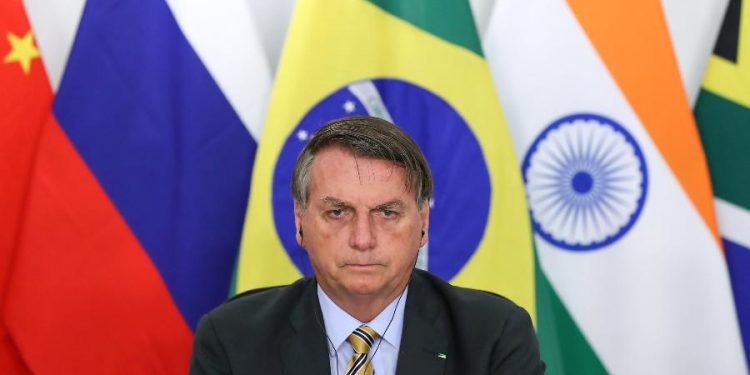 O mundo abandona Bolsonaro; ao menos 93 países reconhecem Lula como presidente eleito