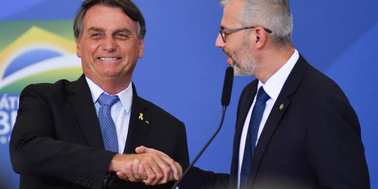Governo Bolsonaro congela R$ 366 mi e zera caixa de universidades e institutos federais