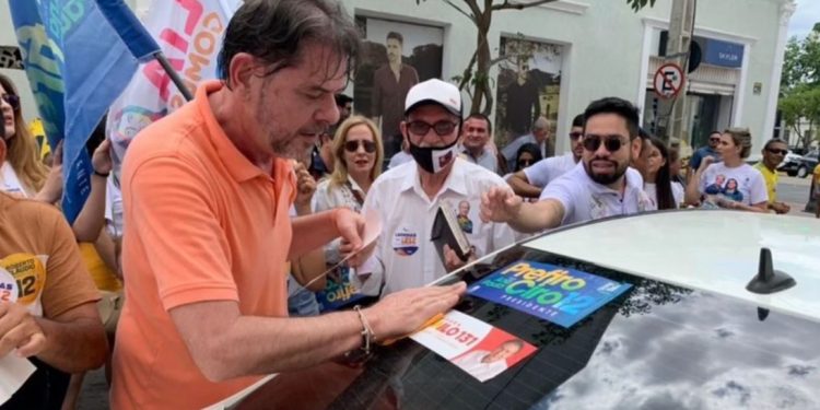 ‘Defendo, com humildade, que o PDT integre a base do governador Elmano’, diz Cid Gomes