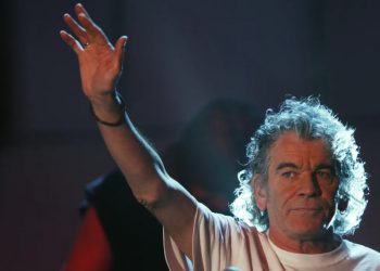 Dan McCafferty, vocalista original da banda Nazareth, morre aos 76 anos