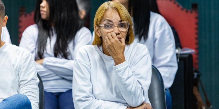 Flordelis é condenada a 50 anos de prisão pela morte do pastor Anderson do Carmo