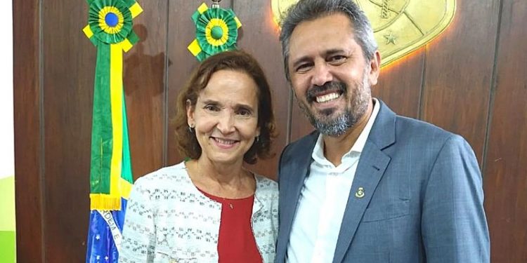 Izolda e Elmano se reúnem para iniciar a transição de governo