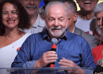 O presidente eleito Lula (PT) em pronunciamento após apuração das urnas (Foto: Reprodução/Youtube)