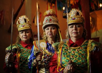 Estudantes do Cariri vivenciam aprendizado com tradicionais grupos de Reisado