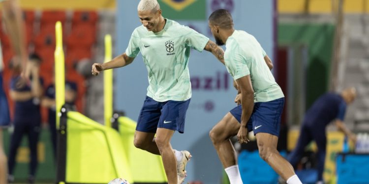 Como o Brasil pode explorar fragilidades e bloquear qualidades da Sérvia, rival de hoje