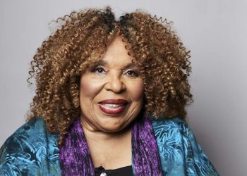 Roberta Flack anuncia diagnóstico de esclerose lateral amiotrófica: ‘impossível cantar’