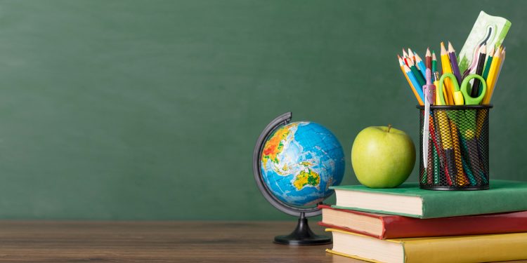 Lula assume MEC com orçamento da educação básica 34% menor que Bolsonaro