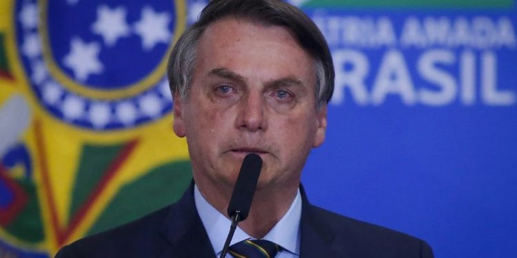 ‘Derrotado e abatido’: Estado de saúde de Bolsonaro preocupa amigos e aliados