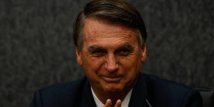 Bolsonaro convoca reunião de despedida e planeja ir para os EUA