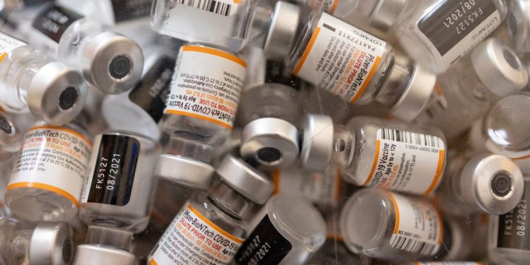 Ministério da Saúde compra mais 50 milhões de vacinas contra Covid-19 da Pfizer