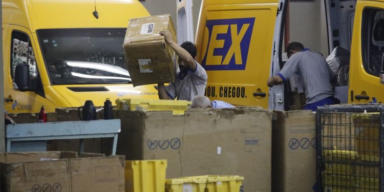 Para PT, privatizar Correios está ‘completamente fora de cogitação’