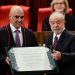 Diplomação de Lula: saiba o que está escrito no documento entregue pelo TSE ao presidente eleito
