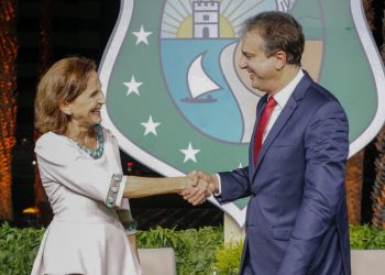 Izolda Cela, atual governadora do Ceará, será secretária-executiva do Ministério da Educação (MEC) (Foto: Reprodução/Twitter Camilo Santana)