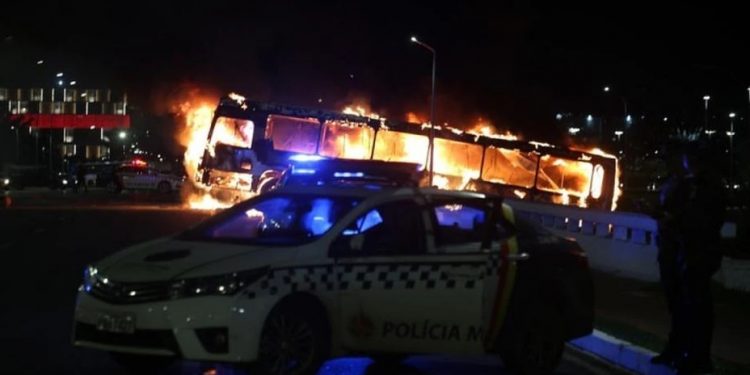 Bolsonaristas são presos em ação contra vandalismo e tentativa de golpe de Estado