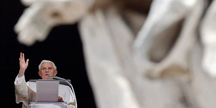 Papa emérito Bento XVI morre aos 95 anos