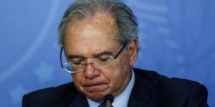 Governo teme faltar dinheiro para INSS e traça plano de emergência