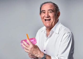 Renato Aragão sofre acidente vascular e é internado às pressas