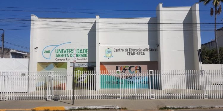UFCA prorroga edital para seleção de Professor Formador de Cursos EaD; confira edital