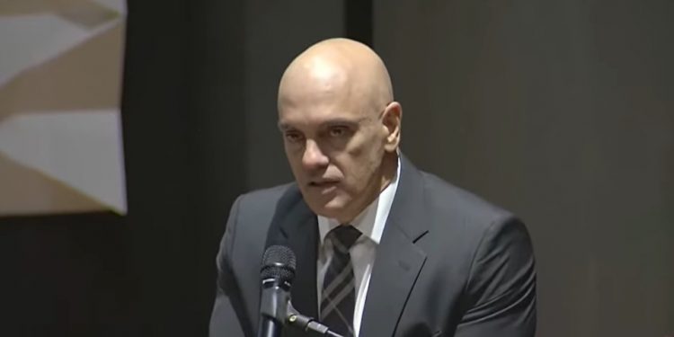 Todos os golpistas serão punidos e prisão não é “colônia de férias”, diz Moraes