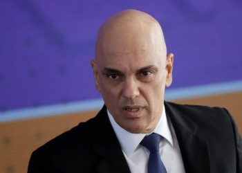 O ministro do STF Alexandre de Moraes, que decidiu manter presos 140 envolvidos em atos golpistas em Brasília (Foto: REUTERS/Adriano Machado)