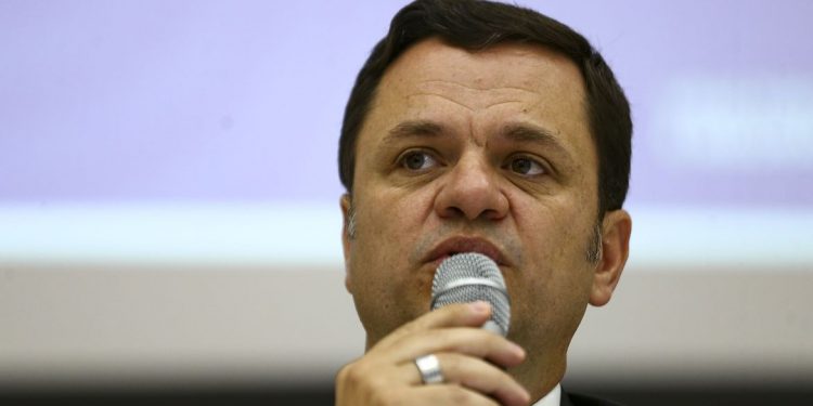 Anderson Torres chega em Brasília e é preso; aliado de Bolsonaro é alvo por conivência com golpistas