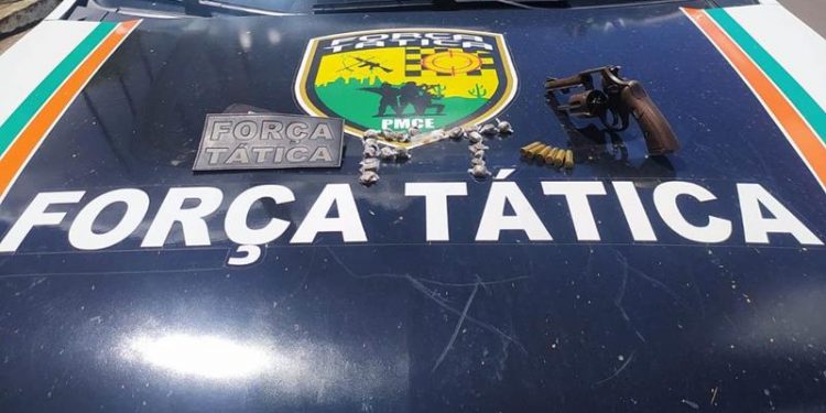 Polícia Militar prende homem em posse de arma de fogo, munições e drogas em Crato